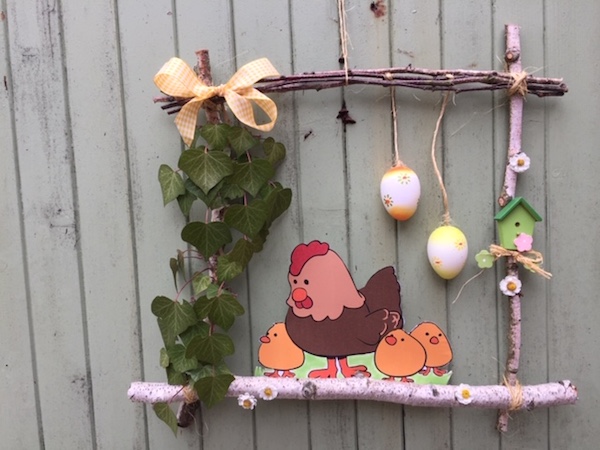 DIY : Une couronne de Pâques colorée - Idées conseils et tuto Pâques