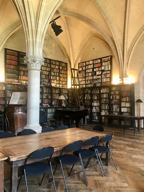 sallle de lecture. Bibliothèque de l'abbaye royale