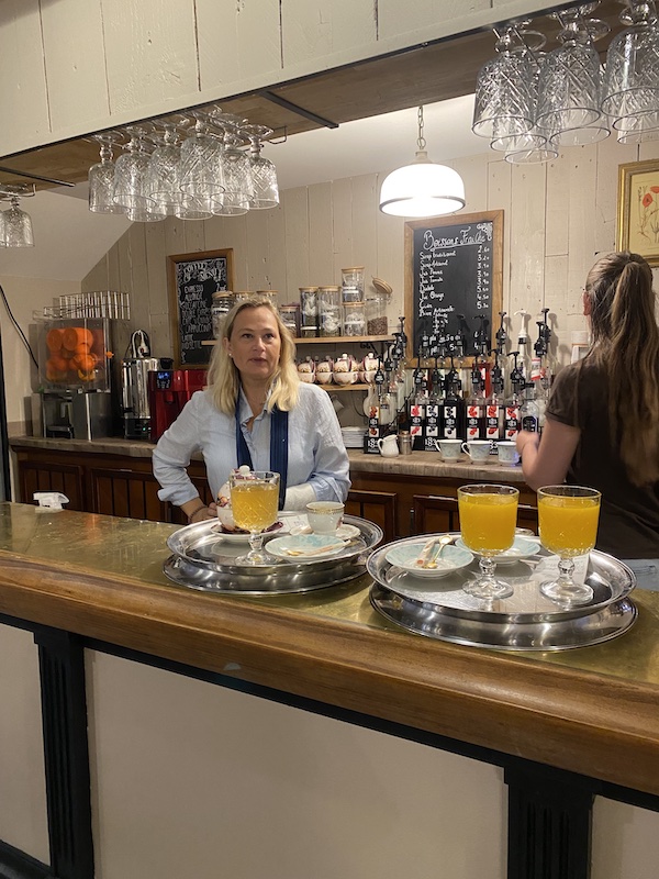 Salon de thé de Valentina à Mantes la 
 Jolie.